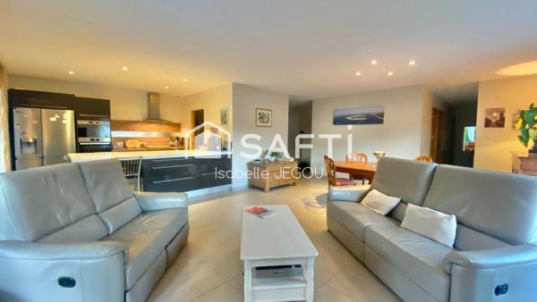 maison plain pied au calme avec piscine et cuisine d'été