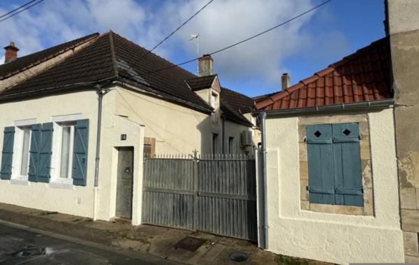 Vente Maison avec garage et dépendance Saint-amand-montrond   