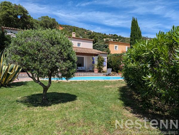 Maison avec vue exceptionnelle à vendre à La Londe-les-Maures - Secteur Valcros
