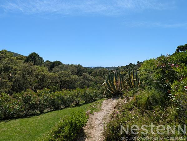 Maison avec vue exceptionnelle à vendre à La Londe-les-Maures - Secteur Valcros