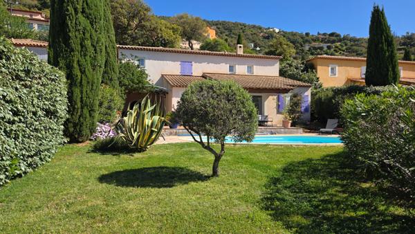 Maison avec vue exceptionnelle à vendre à La Londe-les-Maures - Secteur Valcros