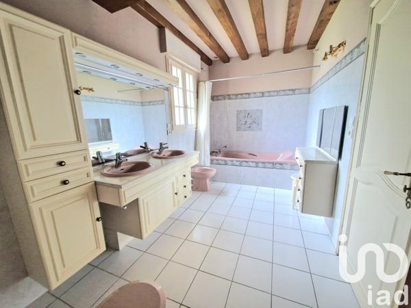 Maison à vendre 9 pièces 242 m² Forges-les-Eaux