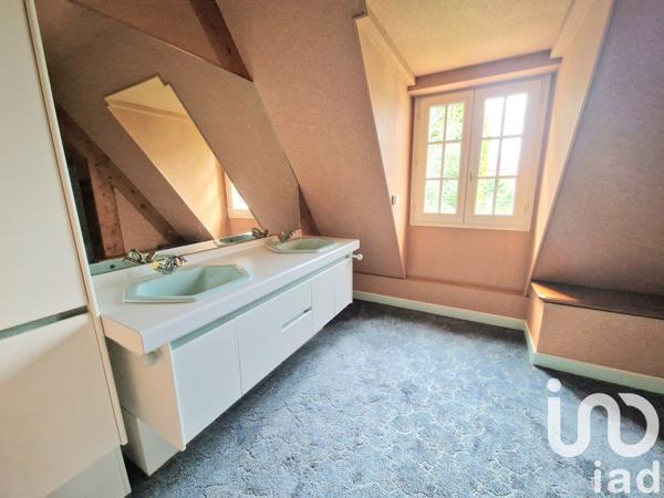 Maison à vendre 9 pièces 242 m² Forges-les-Eaux