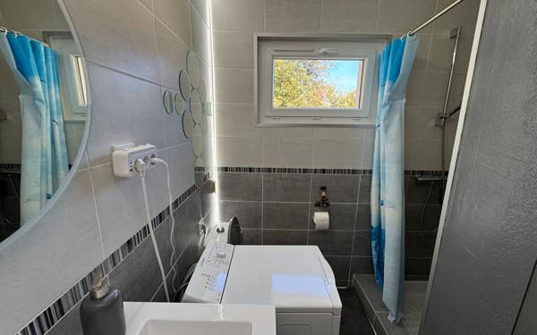 Maison à vendre    2 pièces •  Uzay-le-Venon