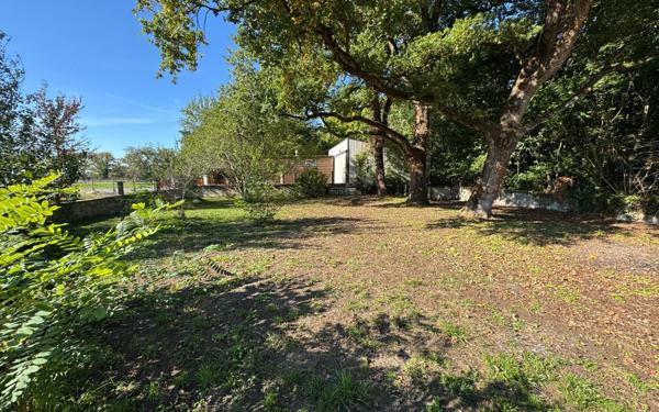 Maison à vendre    2 pièces •  Uzay-le-Venon