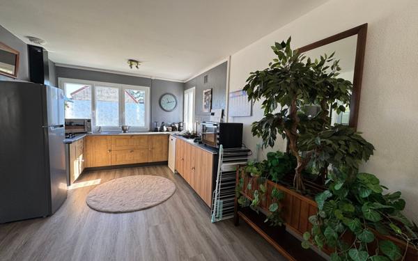 Maison à vendre    2 pièces •  Uzay-le-Venon