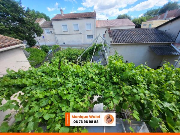 Maison à vendre à Sénas avec hangar attenant de 300 m² – Idéal artisan ou professionnel du bâtiment