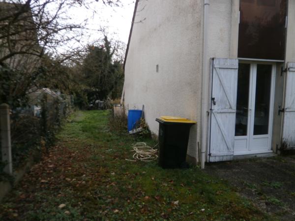 MAISON 6 PIECES LOUER A RENOVER Saint-Germain-du-Puy (18390)