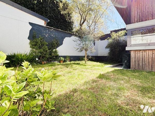 LILLE Vieux Lille maison familiale de caractère avec jardin et garage !