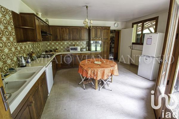 Maison 11 pièces de 339 m² à La Ferté-Alais (91590)