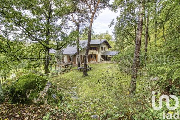 Maison 11 pièces de 339 m² à La Ferté-Alais (91590)