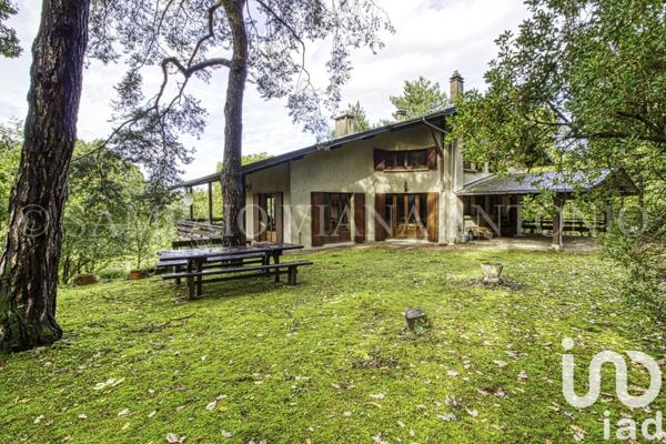 Maison 11 pièces de 339 m² à La Ferté-Alais (91590)