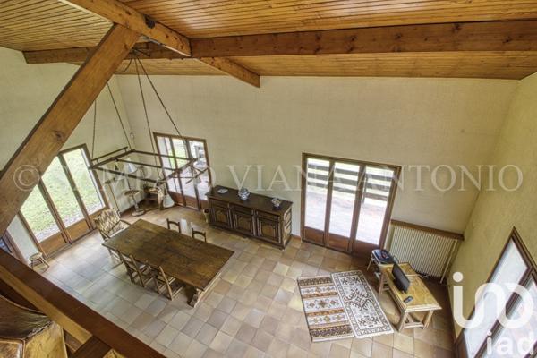 Maison 11 pièces de 339 m² à La Ferté-Alais (91590)