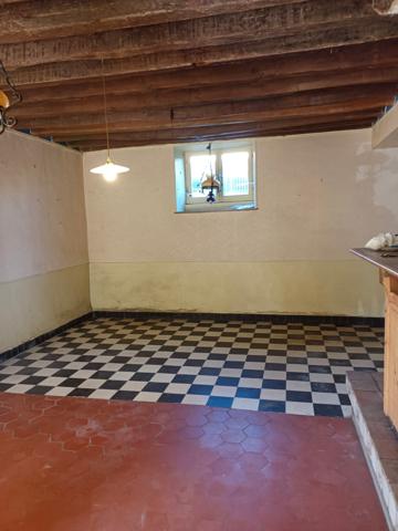 Milly-la-Forêt (91490) Ensemble immobilier – 2 maisons + dépendances – cour, jardin et puits – fort potentiel