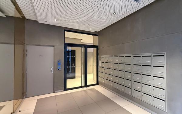 Appartement à louer    2 pièces • 46,70 m2 Joinville-le-Pont