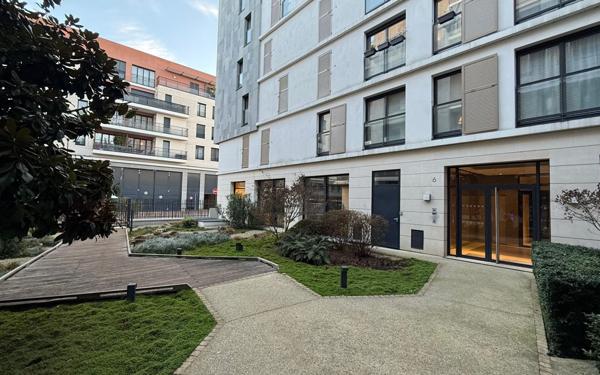 Appartement à louer    2 pièces • 46,70 m2 Joinville-le-Pont
