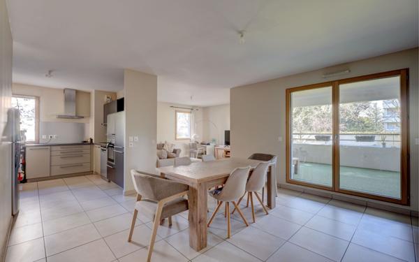 Appartement à vendre    4 pièces • 101 m2 Écully