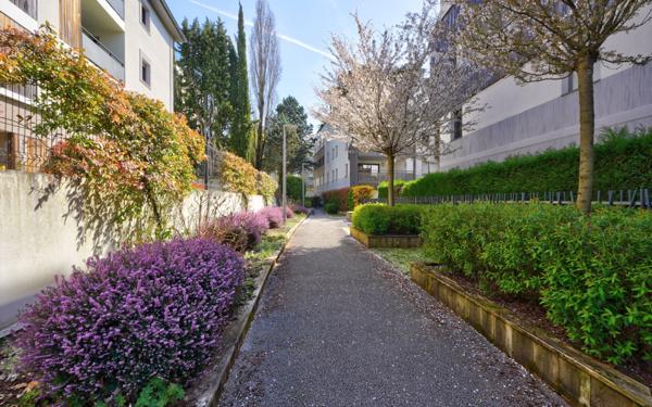 Appartement à vendre    4 pièces • 101 m2 Écully