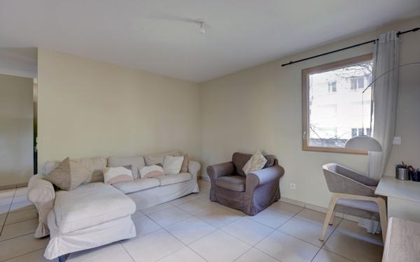 Appartement à vendre    4 pièces • 101 m2 Écully