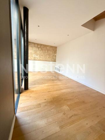 Bordeaux Quai // Cours du Medoc Grand Appartement en duplex + cave + parking