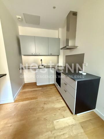 Bordeaux Quai // Cours du Medoc Grand Appartement en duplex + cave + parking