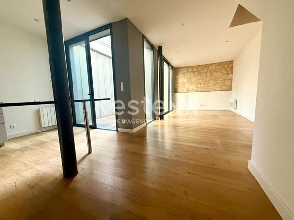Bordeaux Quai // Cours du Medoc Grand Appartement en duplex + cave + parking