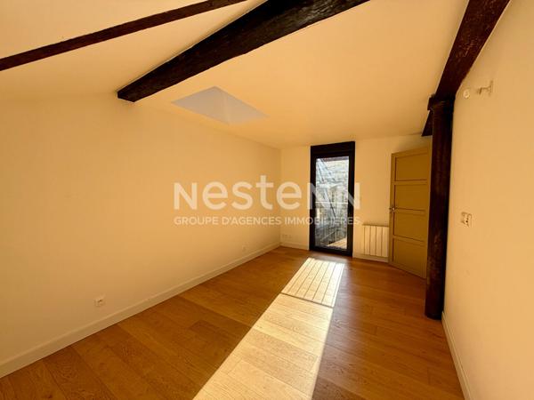 Bordeaux Quai // Cours du Medoc Grand Appartement en duplex + cave + parking