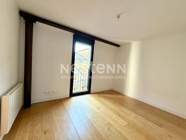 Bordeaux Quai // Cours du Medoc Grand Appartement en duplex + cave + parking