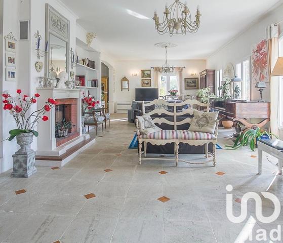 Maison de campagne 10 pièces de 284 m² à Manosque (04100)