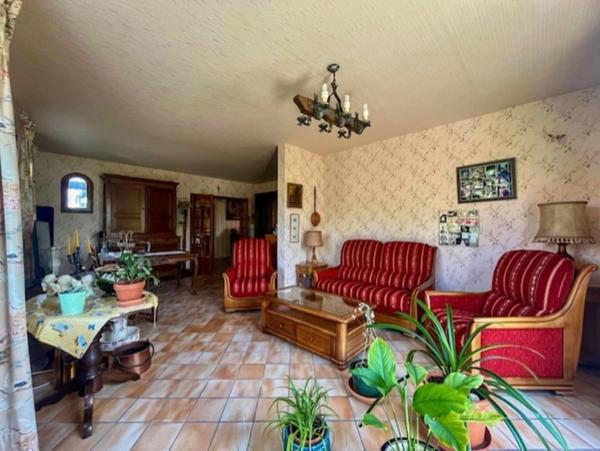 🏡 Maison familiale 7 pièces – 186 m² – Plain-pied – Terrain arboré de 2200 m² – AIRVAULT (Barroux)