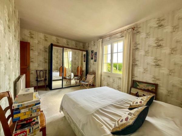 🏡 Maison familiale 7 pièces – 186 m² – Plain-pied – Terrain arboré de 2200 m² – AIRVAULT (Barroux)