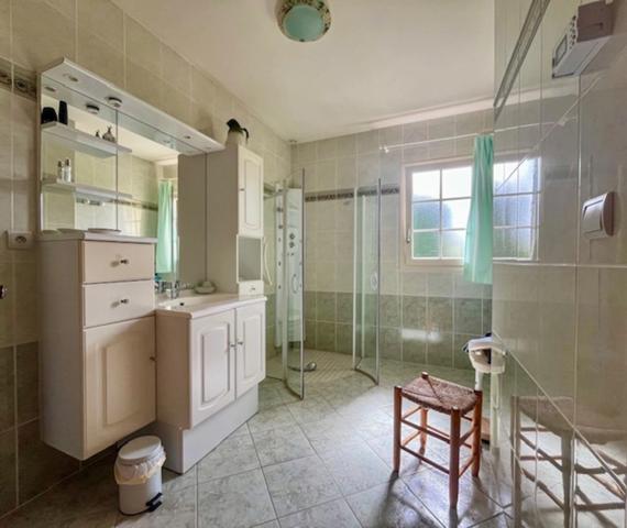 🏡 Maison familiale 7 pièces – 186 m² – Plain-pied – Terrain arboré de 2200 m² – AIRVAULT (Barroux)