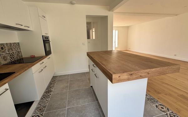 Maison à vendre    4 pièces •  La Rochelle