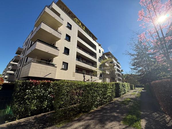 APPARTEMENT  F3  DE 56 M2 A ORLEANS 