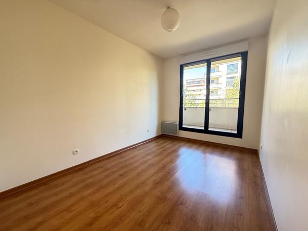 APPARTEMENT  F3  DE 56 M2 A ORLEANS 