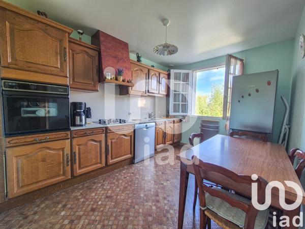 Maison traditionnelle 4 pièces de 86 m² à Aubergenville (78410)