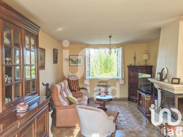 Maison traditionnelle 4 pièces de 86 m² à Aubergenville (78410)