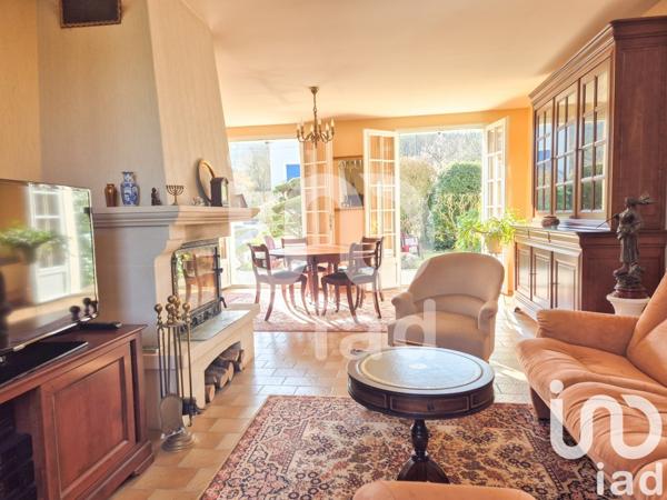 Maison traditionnelle 4 pièces de 86 m² à Aubergenville (78410)