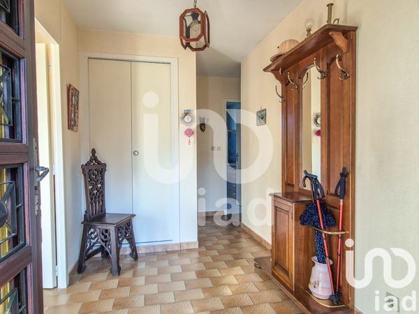 Maison traditionnelle 4 pièces de 86 m² à Aubergenville (78410)