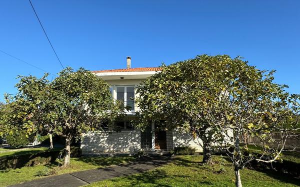 Maison à vendre    5 pièces •  Saint-Astier