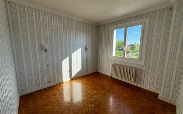 Maison à vendre    5 pièces •  Saint-Astier