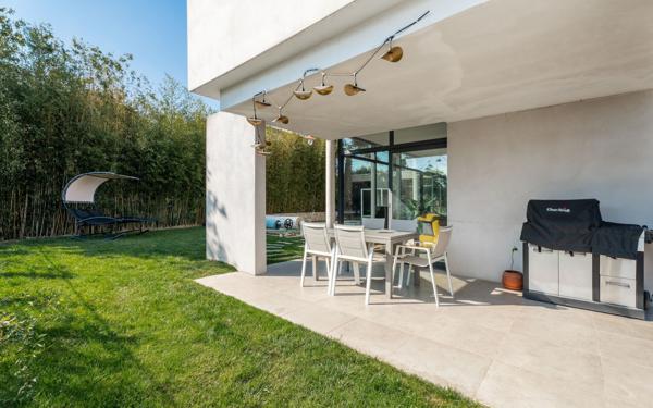 Maison à louer    5 pièces •  Villevieille