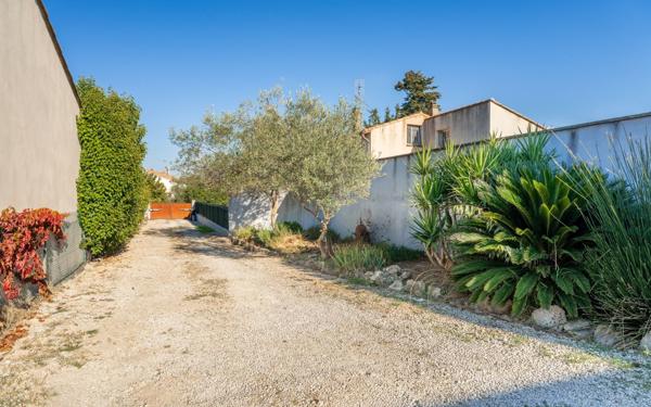 Maison à louer    5 pièces •  Villevieille