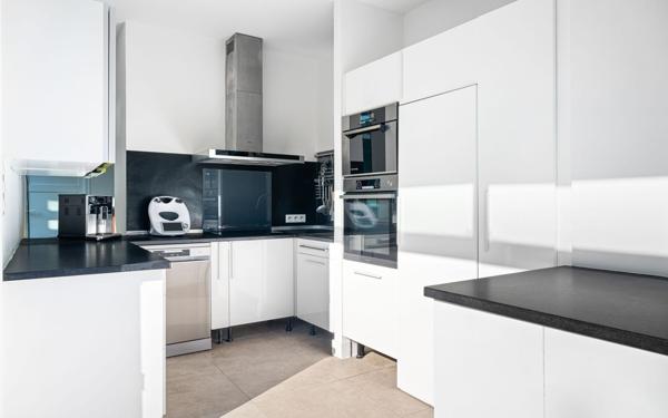 Maison à louer    5 pièces •  Villevieille