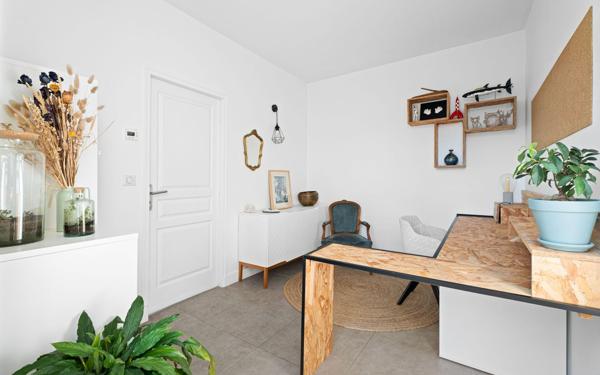 Maison à louer    5 pièces •  Villevieille