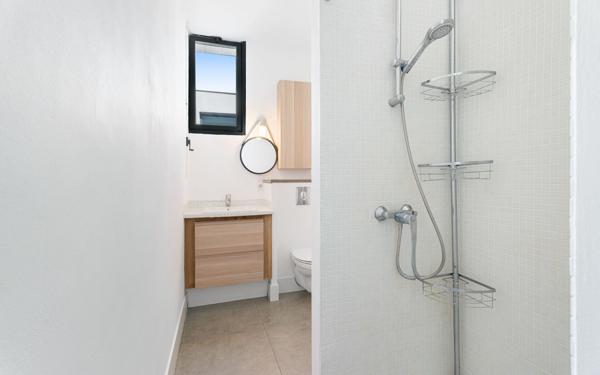 Maison à louer    5 pièces •  Villevieille