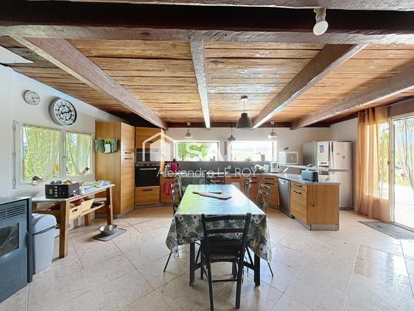 Maison ancienne au coeur de la nature !