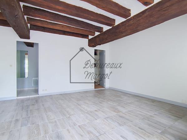 Appartement
         3 pièces
        - 76 m² 149 000 € *