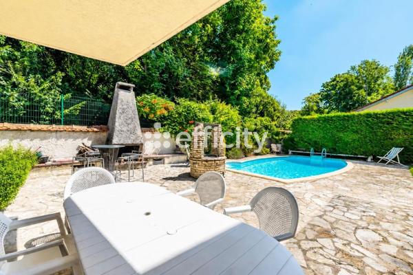 Maison
         6 pièces
        - 140 m² Exclusivité 978 500 € *