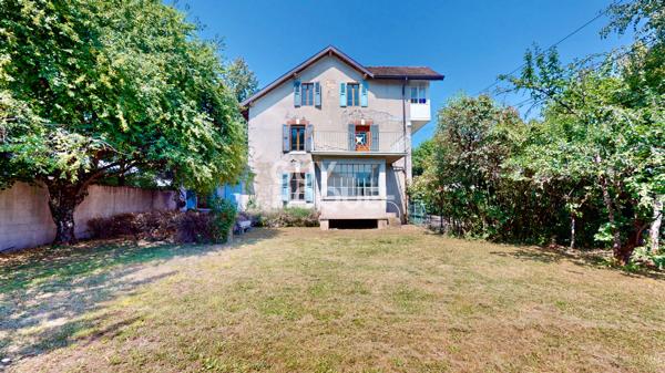 Ancien Hotel Particulier - 258 m² Habitables, 392,66 m² de surface hors combles